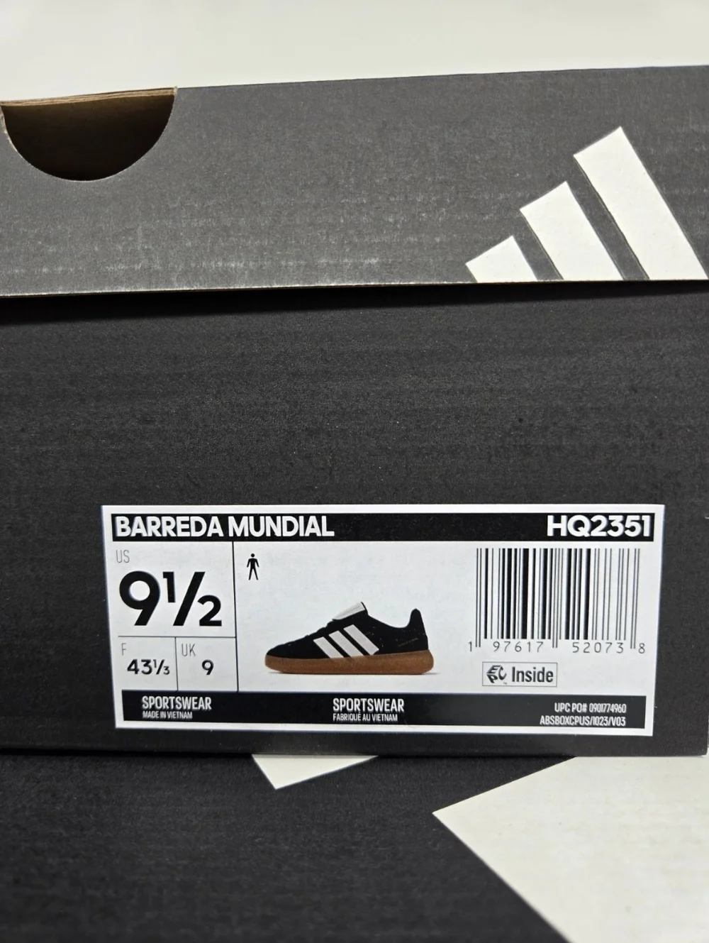 adidas Men's Barreda Mundial HQ2351 Black White Gum Shoes Size 9.5 New